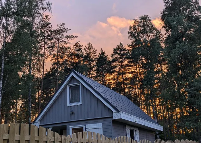 Letniskowy Letniczowka Дом отдыха Вархалы